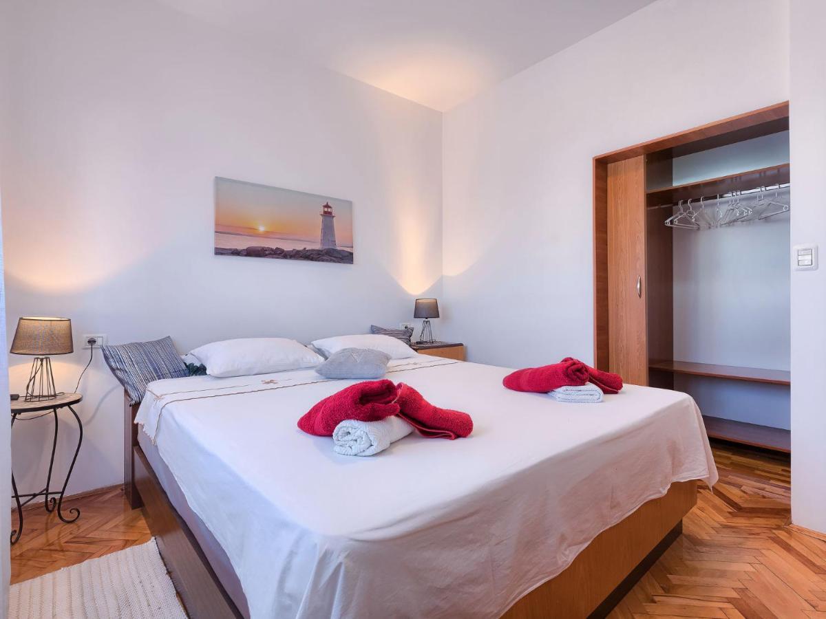 Apartment Laura Galižana Extérieur photo